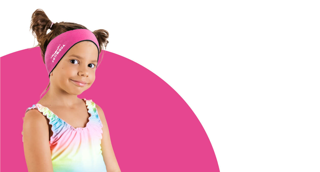 Girl wearing AQTIVAQUA headband – enjoy comfortable and secure ear protection with AQTIVAQUA's stylish and functional headbands